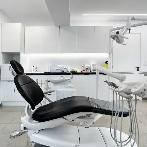 Dr Θοδωρής Χαλκιόπουλος Dentist: Book an online appointment