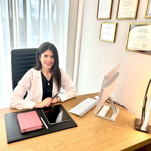 Dr Γεωργία Ανδριανάκου Γαστρεντερολόγος - Ηπατολόγος - Επεμβατική Ενδοσκόπος: Book an online appointment
