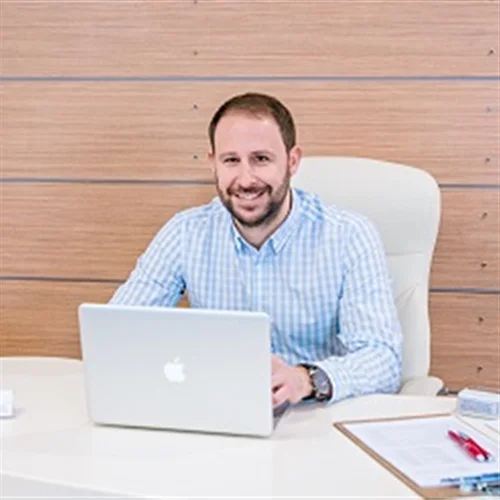 Georgios Karagiannis Dentist: Book an online appointment
