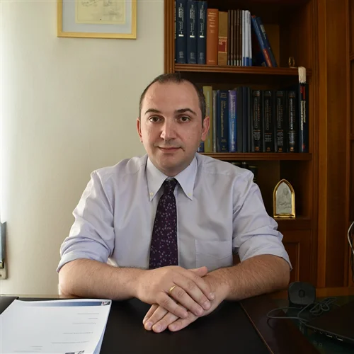 Vasileios Samdanis Orthopaedic - Orthopaedic Surgeon: Book an online appointment