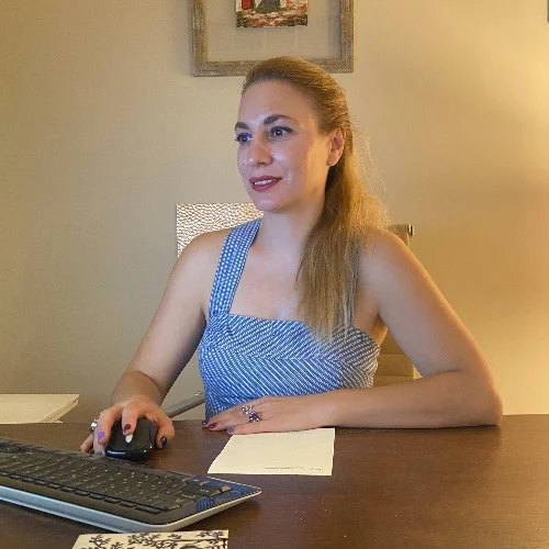 Dr Πέννυ(Παναγιώτα) Λιαρομάτη Dentist: Book an online appointment