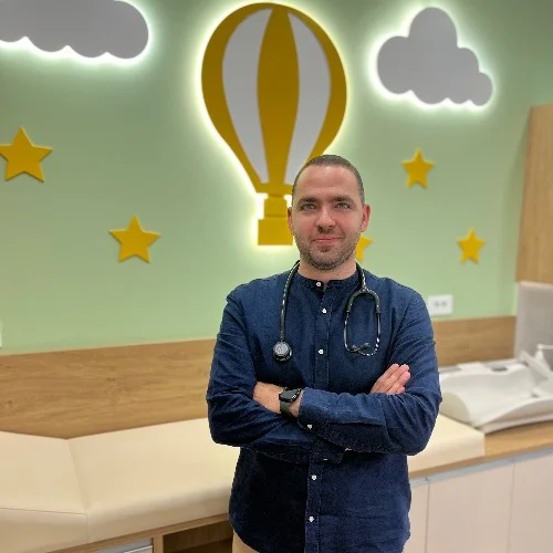 Dr Φραγκίσκος Μαραγκουδάκης Pediatrician: Book an online appointment