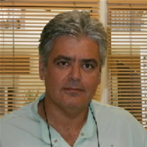 Manolis Lathourakis Dentist: Book an online appointment