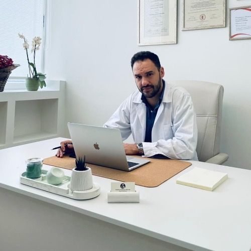 Dr Γεράσιμος Καπέλλος Internist: Book an online appointment