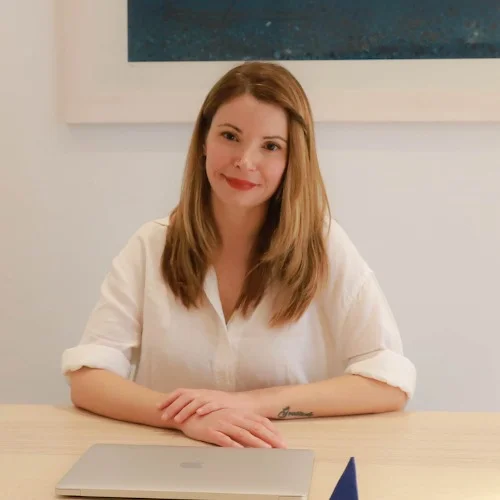 Nίκη Τσούση Ψυχολόγος - Ψυχοθεραπεύτρια: Book an online appointment