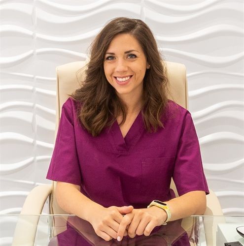Dimitra Aroni Dentist: Book an online appointment