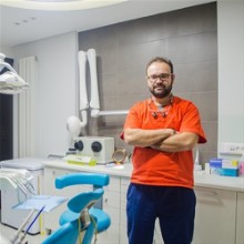 Athanasios Synarellis Dentist: Book an online appointment