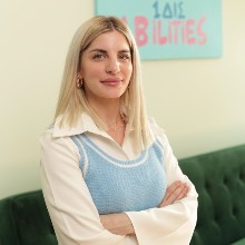 Εύη Δούρου -  Κέντρο Ειδικών Θεραπειών "Ένα Δις Abilities"