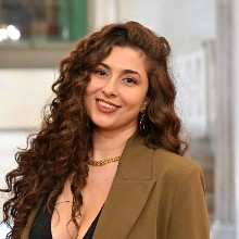 Κομνηνού Εύη