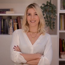 Γονατά Αθηνά